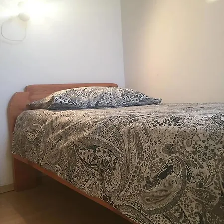 Mirela Apartamento *
