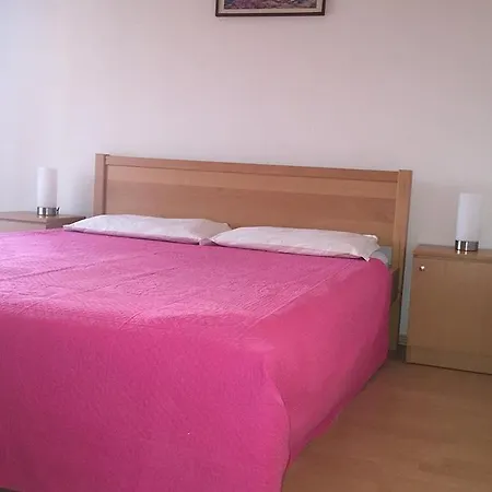 Mirela Apartment Supetar